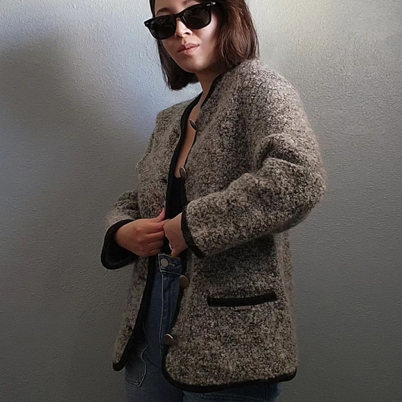 Trimmed alpaca coat - Picture 4 of 4